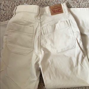 Levi’s high cropped wide leg
